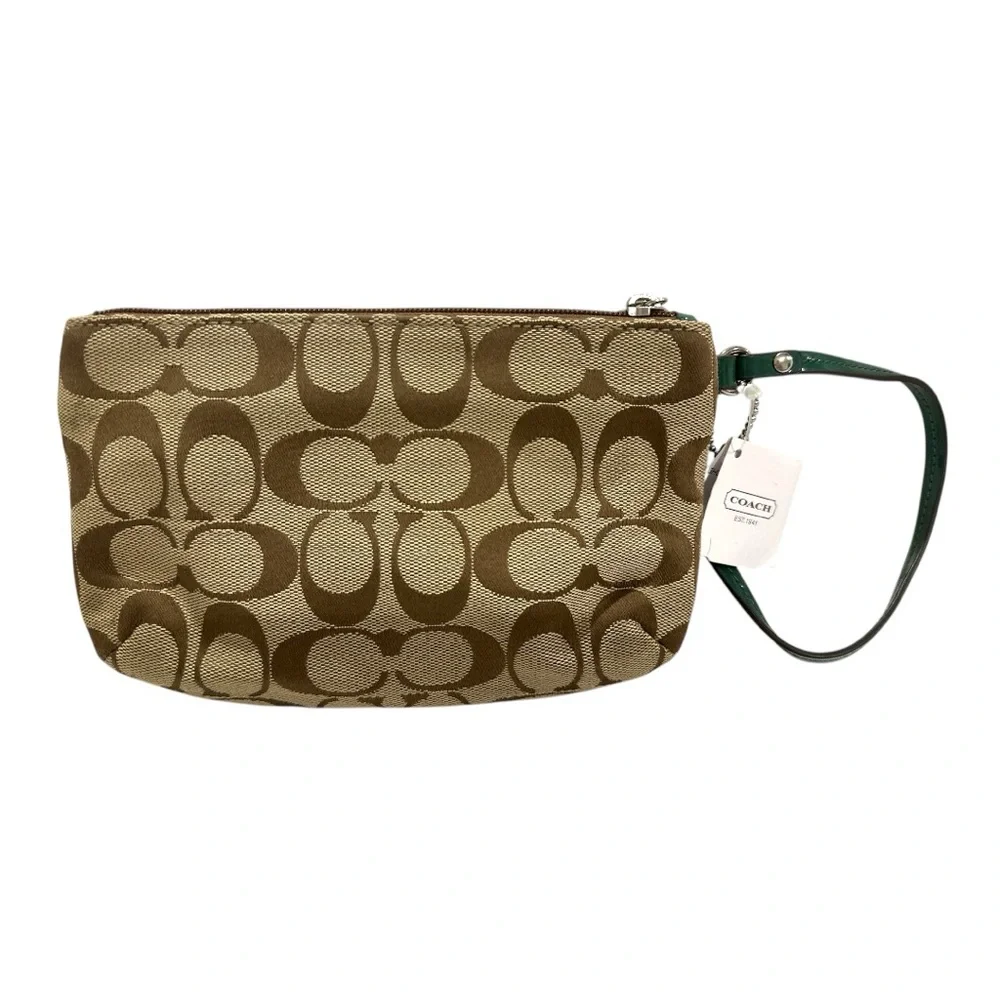 Coach nwt wristlet